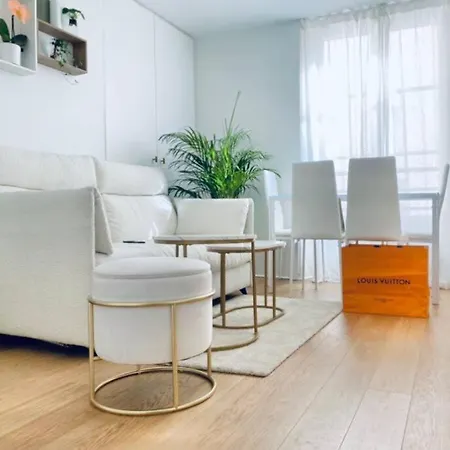 Center Of - Elegant In Highly Secured Area Appartamento Parigi